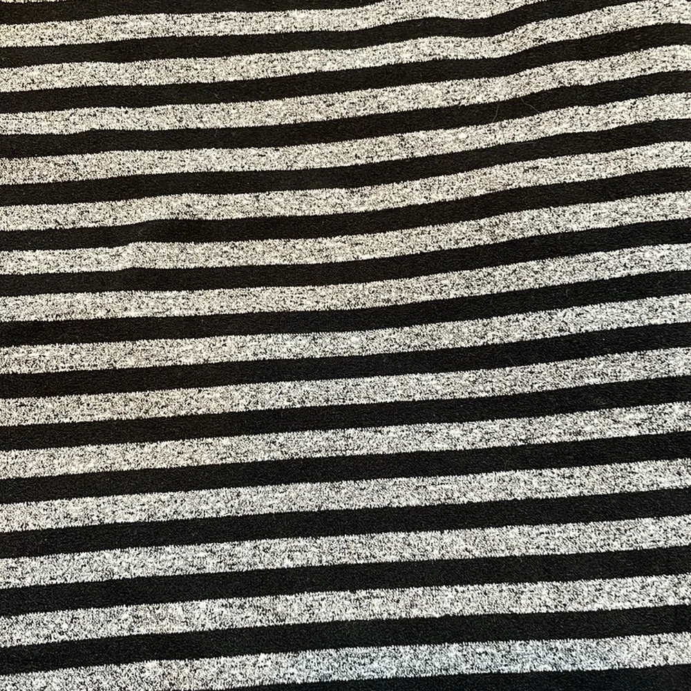 Tees by Tina like new dress - Picture 4 of 4